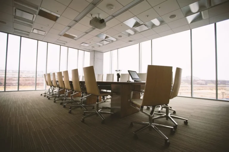 Efficient and Flexible: The Benefits of Modular Furniture Installation