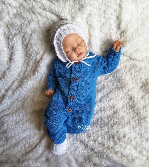 knitted newborn