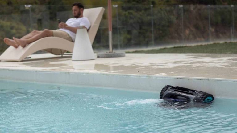 Cordless Pool Cleaners: The Power of Suction