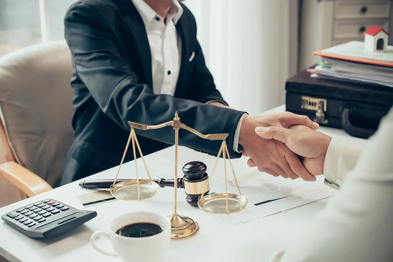 Why You Should Hire a Civil Law Lawyer for Navigating Legal Complexities 