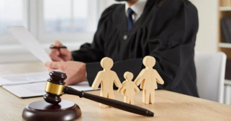 How Does the Child Support Procedure Work in Abu Dhabi?