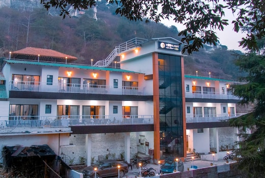 Hotels Near Bhimtal Lake