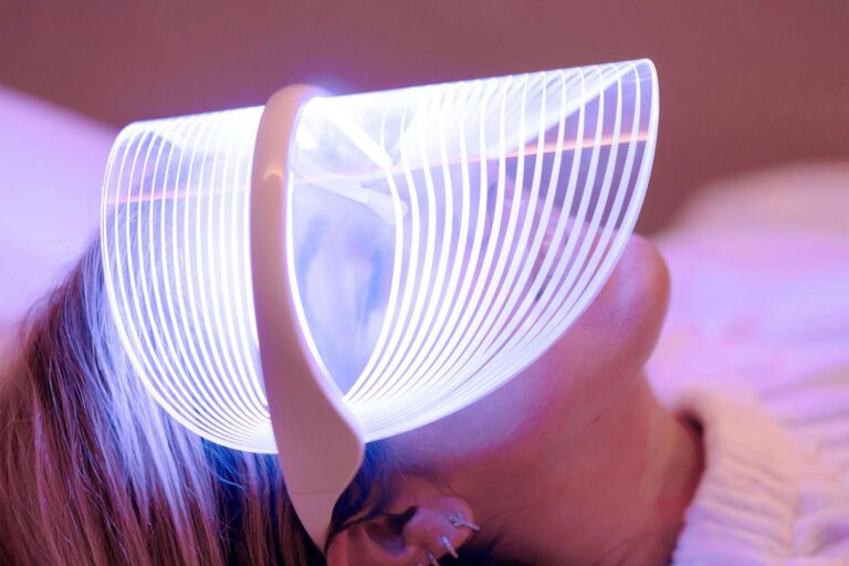 Future Innovations and Smart Technology in the Best LED Face Mask Industry