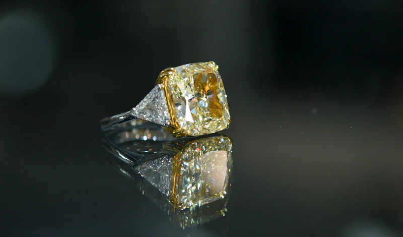 Yellow lab grown diamonds